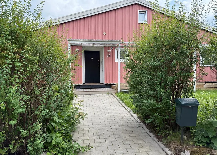 Entire Modern Home In Stockholm Kista - Suitable For Four Persons